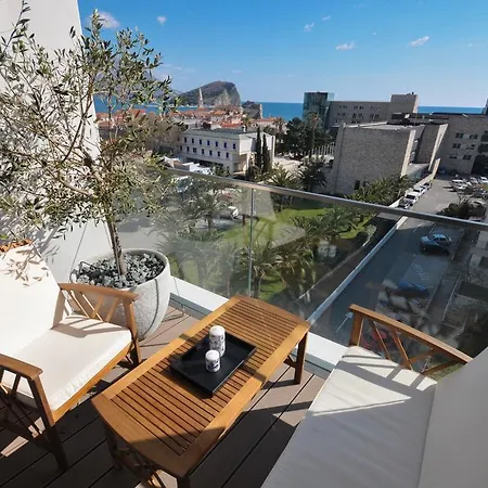 Leona Residences Apartment Budva