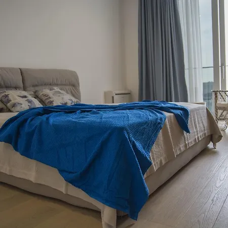 Apartment Leona Residences