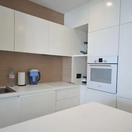Apartment Leona Residences